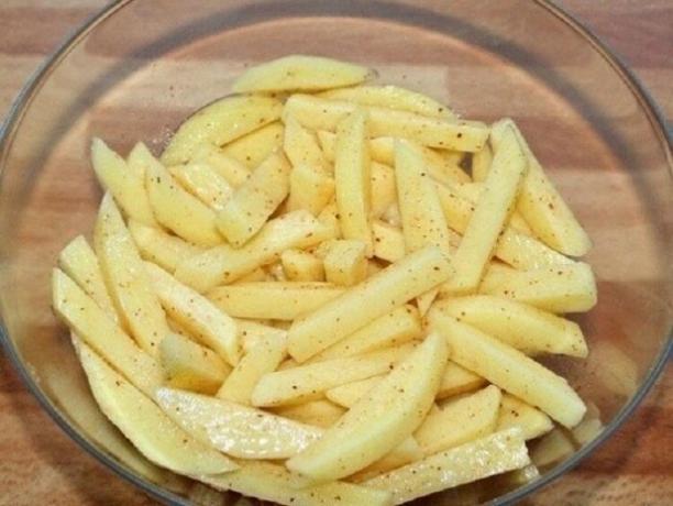 Patatine fritte senza goccioline di grasso, che possono essere preparati in modo sicuro per i bambini almeno ogni giorno