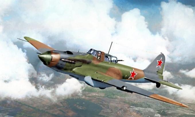 Sturmovik IL-2 da parte del famoso pilota collaudatore Vladimir Kokkinaki. | Foto: klimbim2014.wordpress.com.