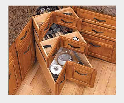 Soluzione tecnologica per posizionare mobili da cucina per risparmiare spazio