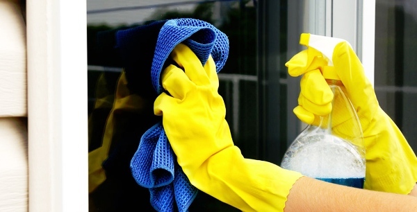 Lavare le finestre può farti risparmiare calore