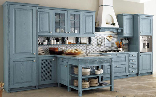 Cucina in legno blu.