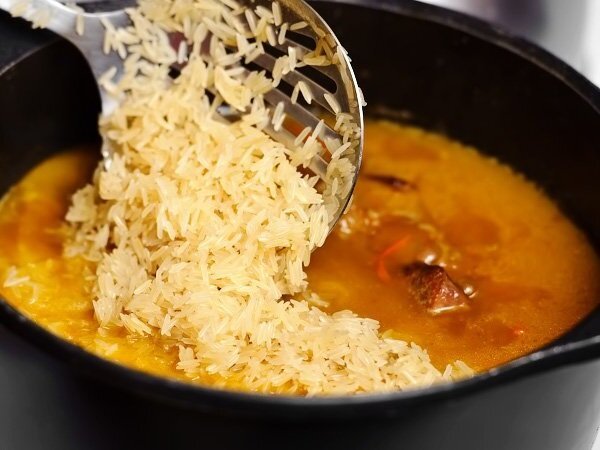 Come cucinare il riso perfetto, porridge di riso e non con la carne. La mia ricetta