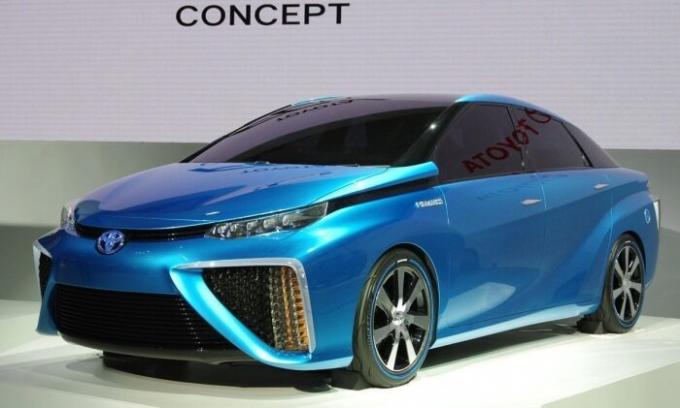 Da un rifornimento Toyota Mirai idrogeno può percorrere 650 chilometri. | Foto: teknoblog.ru.