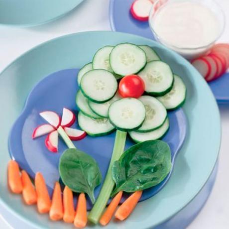 Come nutrire un bambino? Le 5 migliori idee creative per decorare i piatti per bambini.