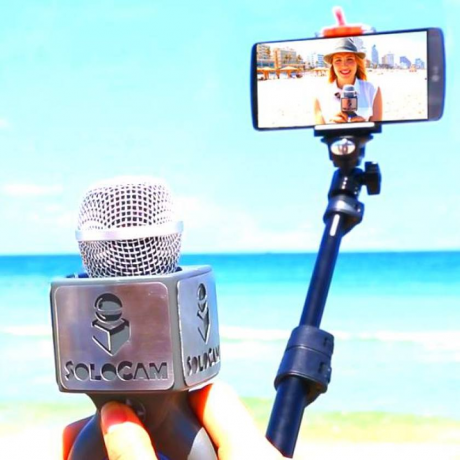 SoloCam - selfie-stick con il microfono incorporato