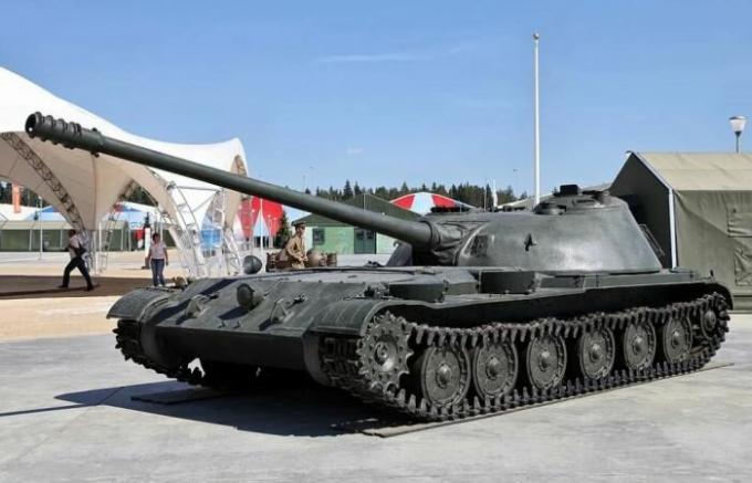L'esperienza dell'Unione Sovietica in quei carri armati e cannoni semoventi non lo erano. | Foto: yandex.ru. 