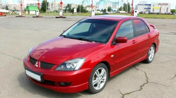 Mitsubishi Lancer nella nona generazione è stata introdotta nel già molto lontano nel 2003. | Foto: 911auto.com.ua