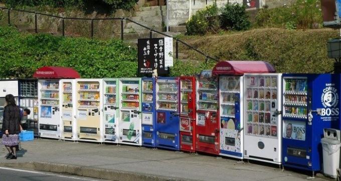 In Giappone, i distributori automatici sono davvero molti. / Foto: image1.thegioitre.vn