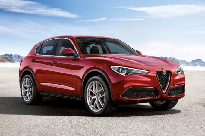 Crossover Italiano Alfa Romeo Stelvio 2017-2018 anno. | Foto: allcarz.ru.