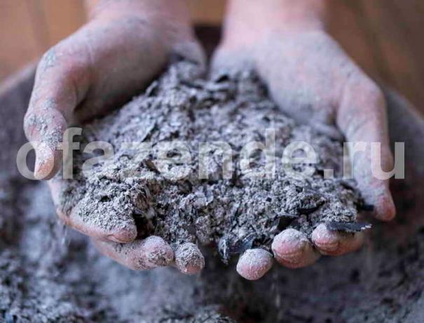 L'uso di forno fuliggine e fertilizzanti locali