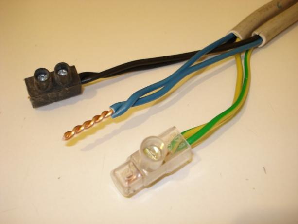 Fig. 2. Tipi di collegamenti elettrici
