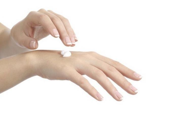 Glicerina - uno dei più ingredienti comuni nei cosmetici.
