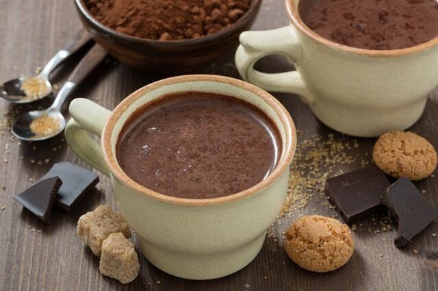 Perché è consigliabile bere una bevanda a base di cacao, non solo i bambini ma anche gli adulti di età compresa tra