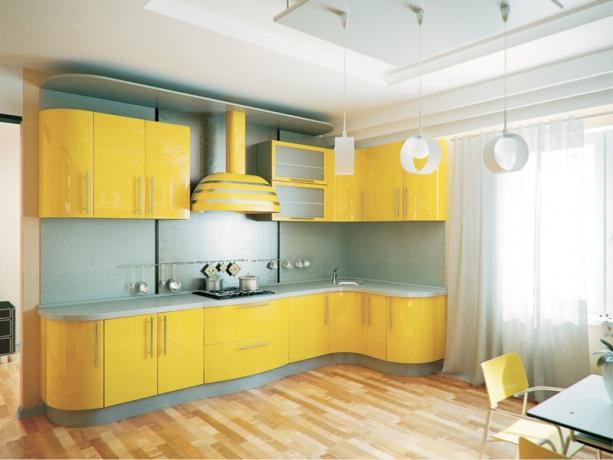 La combinazione di colori gialli della plastica per la cucina "scalda" nella stagione fredda.