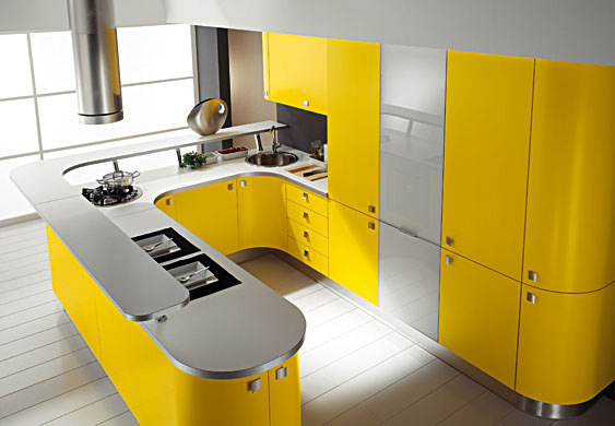 "High-tech" è una delle opzioni di design più comode per una cucina di 16 mq.