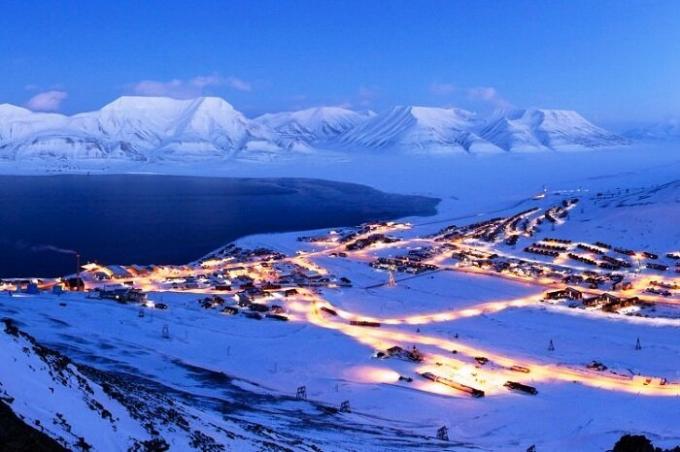 Arctic oasi cittadina Longyearbyen (Norvegia).
