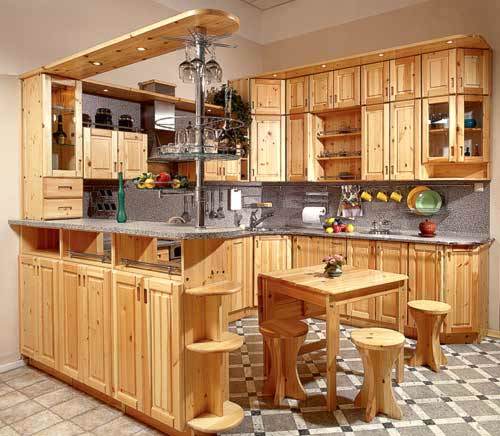 Cucina per una residenza estiva in pino (36 foto): istruzioni video per scegliere mobili da cucina in legno con le proprie mani, prezzo, foto
