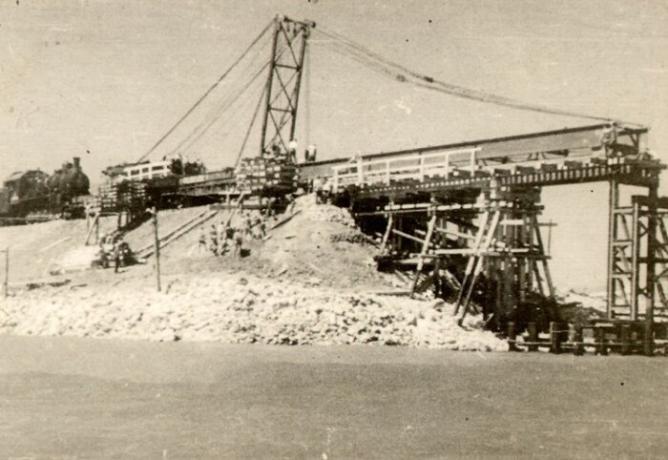 Come il ponte di Crimea è apparso in Unione Sovietica, e perché su di esso, pochi ricordano