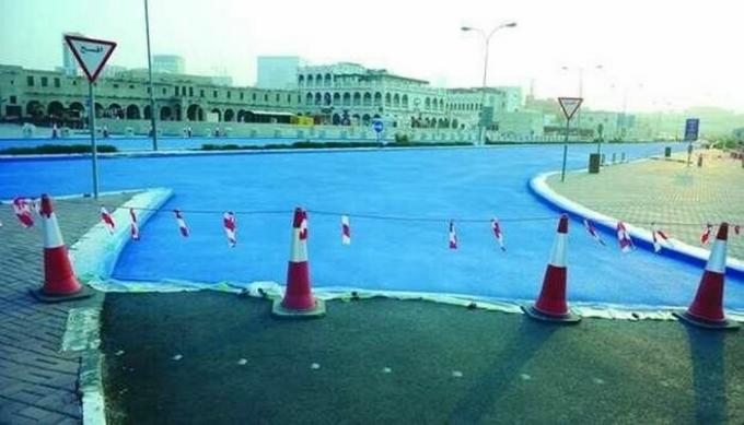 Perché le autorità del Qatar richiede verniciatura asfalto in blu