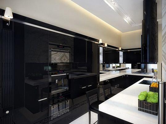 Cucina nera lucida in una combinazione classica con un piano di lavoro bianco come la neve