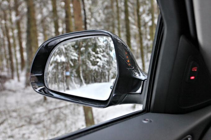 Vale la pena ricordare l'importanza di specchi. / Foto: autonews.ru. 
